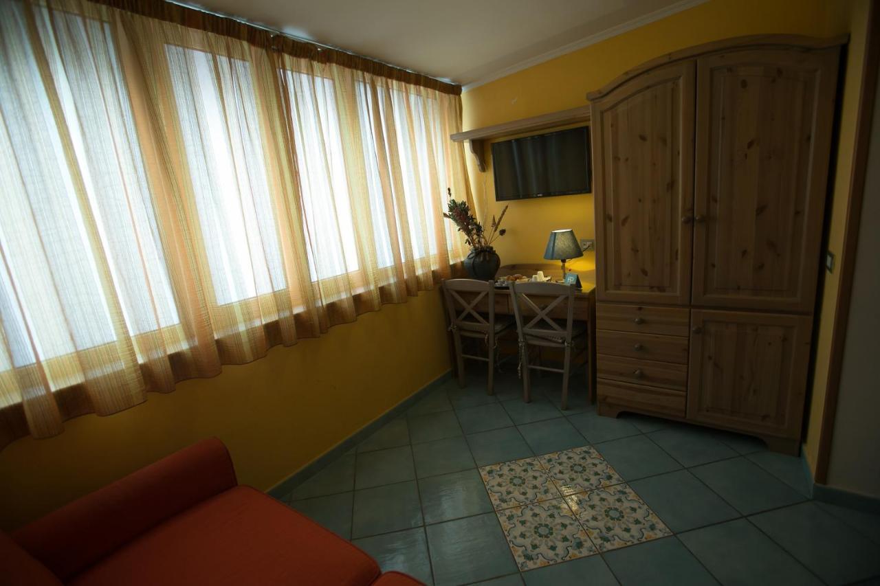 נאפולי Hotel Potenza מראה חיצוני תמונה